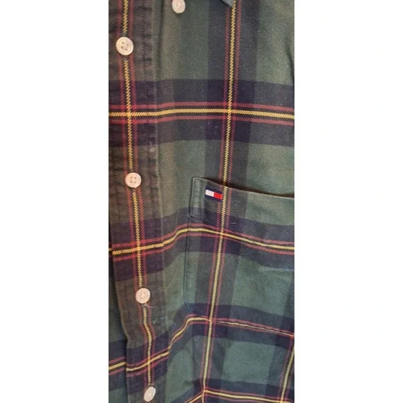 Tommy Hilfiger Men's Medium Green Button up Long Sleeve Flannel shirt - Picture 2 of 4